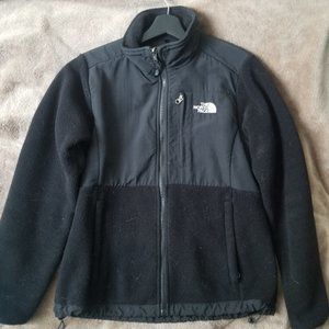 **SOLD** The North Face Denali women's M